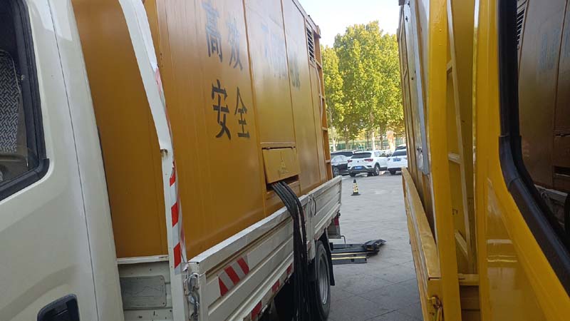 阿图什如何判断柴油发电机组和UPS电源的切换时间是否符合要求？